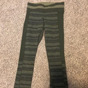 Lululemon Athletic Cropped Green Leggings Size 4